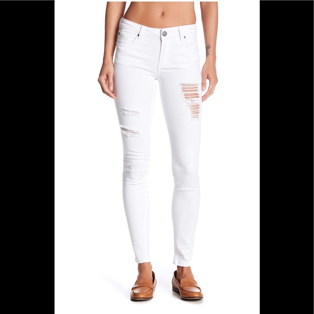 🚨 Sale NWT STS Blue White Distressed Jeans - Picture 2 of 6